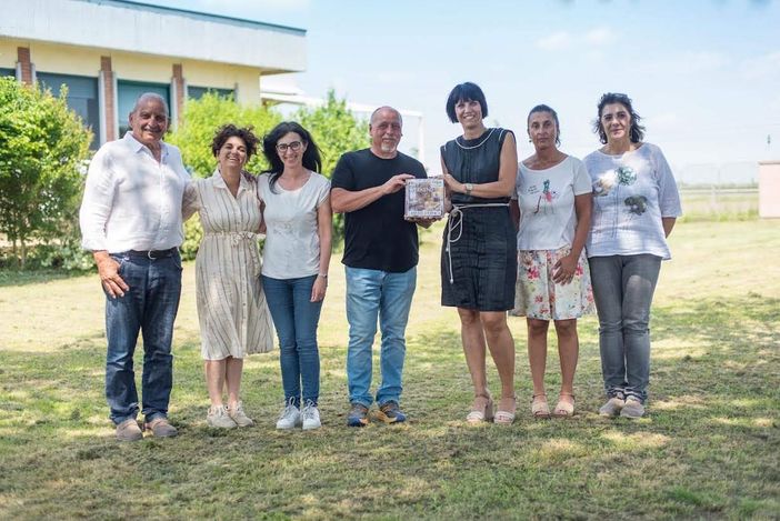 Moreno Mora e Nevia di Borgomanero vincono il cofanetto Artweekend nella campagna natalizia di Anffas Onlus