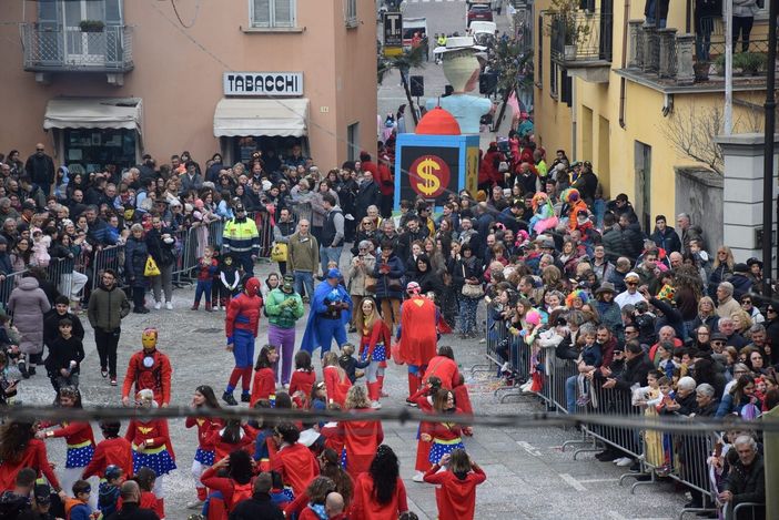 Grande successo per il carnevale a Gozzano FOTO Grande successo per il carnevale a Gozzano FOTO
