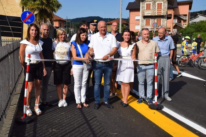 Inaugurata la pista ciclabile sorta sulla ferrovia dismessa Inaugurata la pista ciclabile sorta sulla ferrovia dismessa
