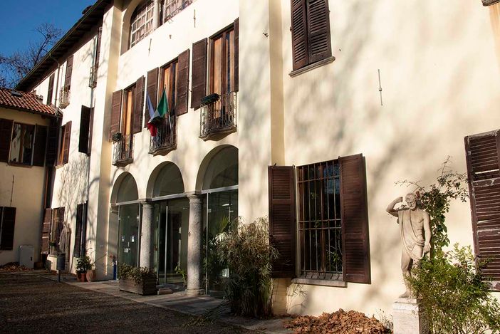 Elisa Origi presenta il libro "Il battito periodico delle palpebre" Elisa Origi presenta il libro "Il battito periodico delle palpebre"