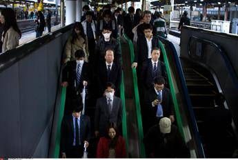 Attacco con coltello in metro a Tokyo, ferita una donna