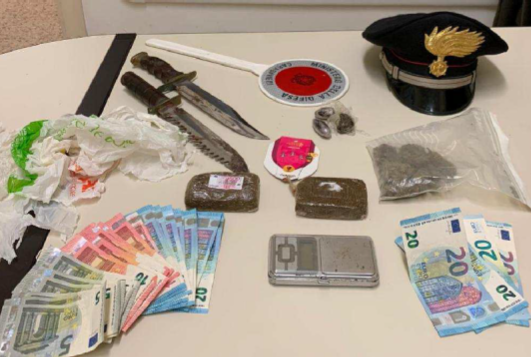 Cerano: arrestati due ragazzi per possesso di sostanze stupafacenti