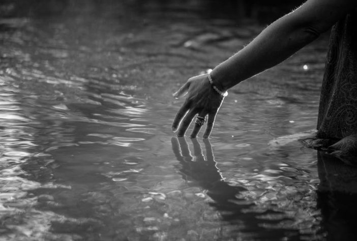 Romagnano Sesia: mostra fotografica di Raffaella Bordini che celebra la forza delle donne Romagnano Sesia: mostra fotografica di Raffaella Bordini che celebra la forza delle donne