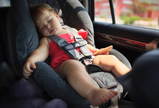 Da oggi scatta, un po’ a sorpresa, l’obbligo di dispositivi “anti abbandono” per bimbi fino a 4 anni