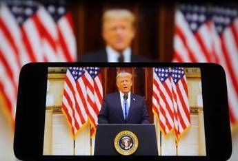 Trump, nuovo affondo contro l'Europa: "Sta andando in una brutta direzione" Trump, nuovo affondo contro l'Europa: "Sta andando in una brutta direzione"