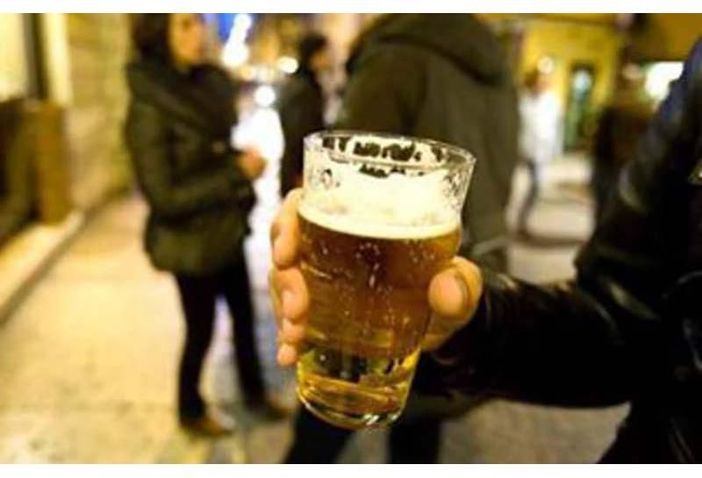 Nuovo codice della strada e ristorazione, anche nel novarese calano i consumi di alcol