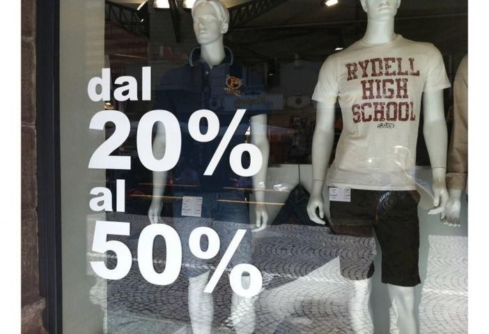 Saldi invernali al via dal 4 gennaio