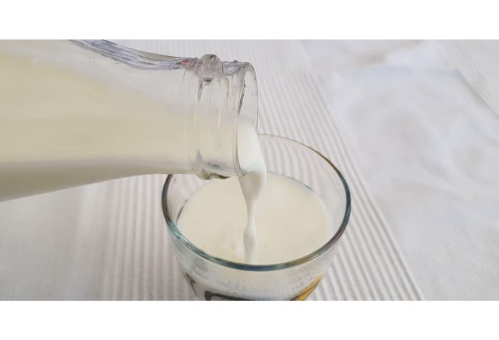 Latte, Coldiretti lancia l'allarme: "I prezzi pagati agli allevatori coprono solamente i costi di produzione" Latte, Coldiretti lancia l'allarme: "I prezzi pagati agli allevatori coprono solamente i costi di produzione"