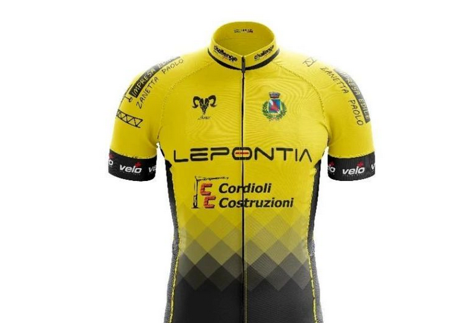 Ciclismo, entusiasmo e una nuova maglia griffata per Aries Cycling Ciclismo, entusiasmo e una nuova maglia griffata per Aries Cycling