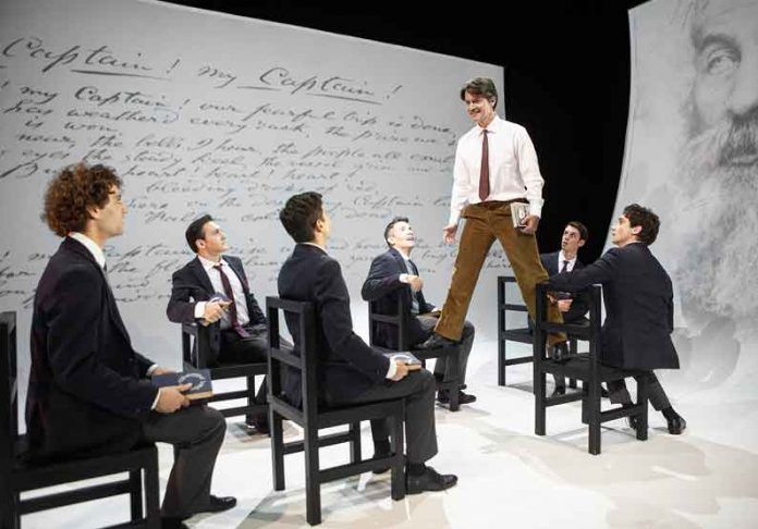 Arriva al Coccia il primo sold out con l’attimo fuggente