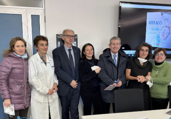 Abbracci di suoni per i neonati della Terapia intensiva neonatale