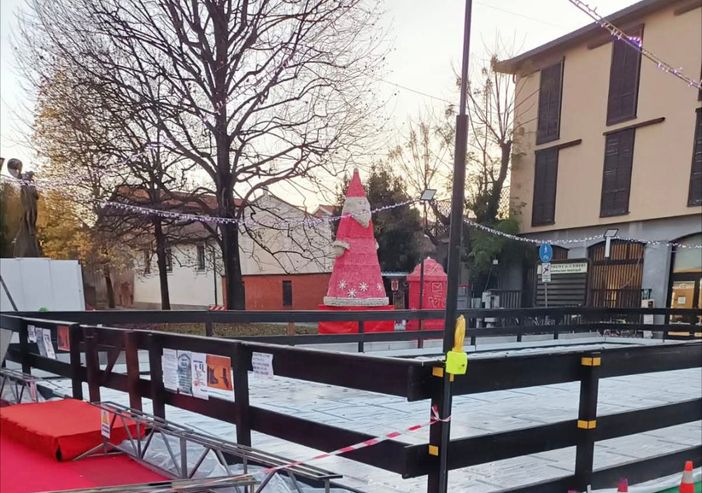 Pista di pattinaggio a Cameri: lavori sospesi ma si lavora per aprire presto