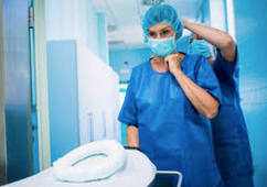 Infermieri in piazza: "La nostra professione svalutata, pochi la vogliono intraprendere" Infermieri in piazza: "La nostra professione svalutata, pochi la vogliono intraprendere"