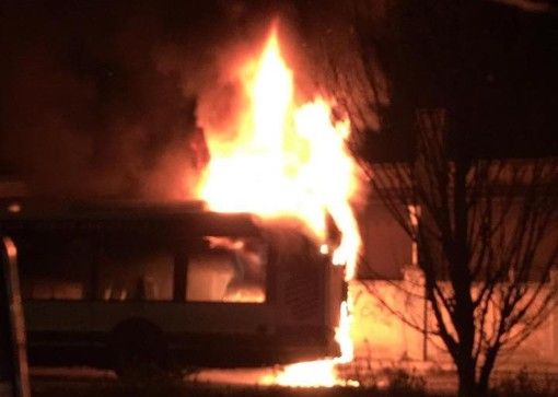 Cronaca dal Piemonte. Bus in fiamme in corso Orbassano a Torino: salvo l'autista Cronaca dal Piemonte. Bus in fiamme in corso Orbassano a Torino: salvo l'autista