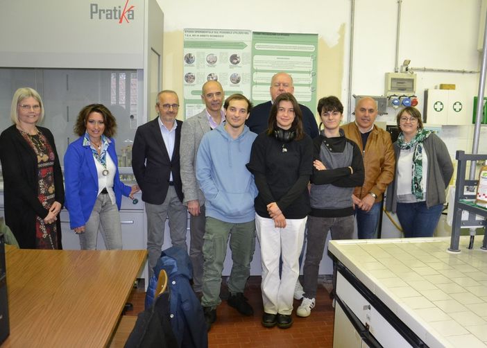 Donazione strumentazione &quot;Galtest&quot; all'Istituto Tecnico L. da Vinci di Borgomanero