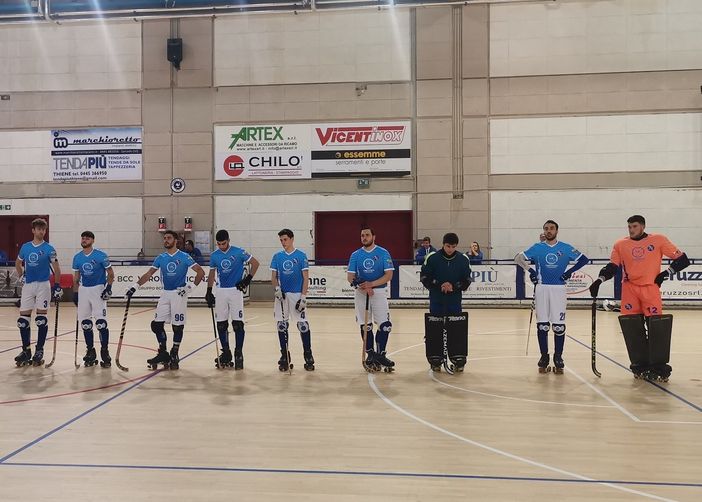 TR Azzurra Novara sconfitta 7-4 dal Thiene in una partita con troppe amnesie difensive TR Azzurra Novara sconfitta 7-4 dal Thiene in una partita con troppe amnesie difensive