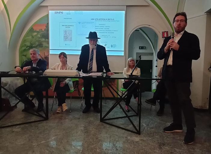 La storia di Erminia Dionis Bernobi raccontata in "Una vita appesa a un filo": un omaggio alla memoria dell'esilio istriano La storia di Erminia Dionis Bernobi raccontata in "Una vita appesa a un filo": un omaggio alla memoria dell'esilio istriano