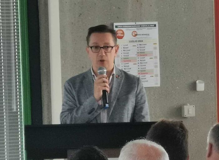 Daniele Barbone è tra i 30 ‘mentor’ scelti da Al Gore nella lotta al cambiamento climatico Daniele Barbone è tra i 30 ‘mentor’ scelti da Al Gore nella lotta al cambiamento climatico