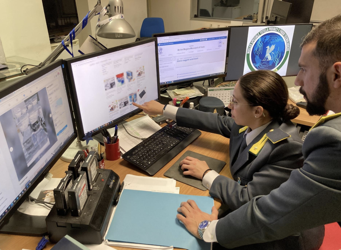 Oscurati dalle Fiamme Gialle siti web che vendevano prodotti da fumo 