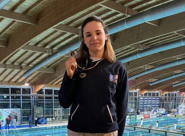 Giorgia Crepaldi (Libertas Nuoto Novara) vince  il campionato regionale assoluto nei 200 rana