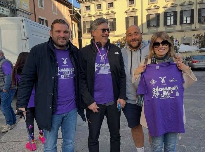 Novara si tinge di viola per la “Camminata delle città” contro il tumore al pancreas Novara si tinge di viola per la “Camminata delle città” contro il tumore al pancreas