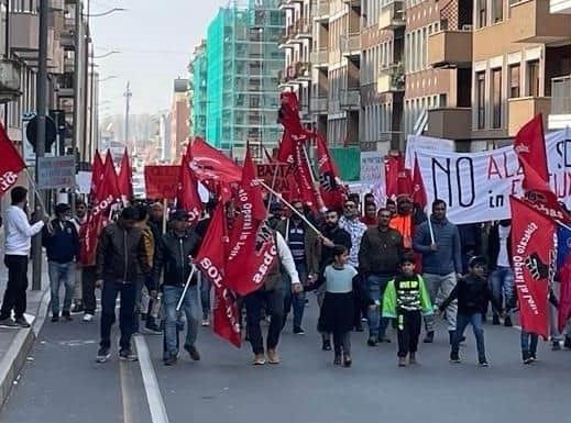 Esselunga: ancora in piazza a Novara i lavoratori dell’hub logistico
