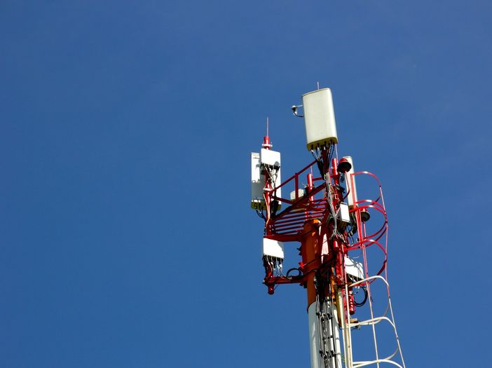 Tecnologia 5G, nuove linee guida per la misura dei campi elettromagnetici generati dalle telecomunicazioni