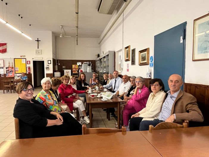 Feste patronali: i tradizionali auguri dell’amministrazione al centro anziani Feste patronali: i tradizionali auguri dell’amministrazione al centro anziani