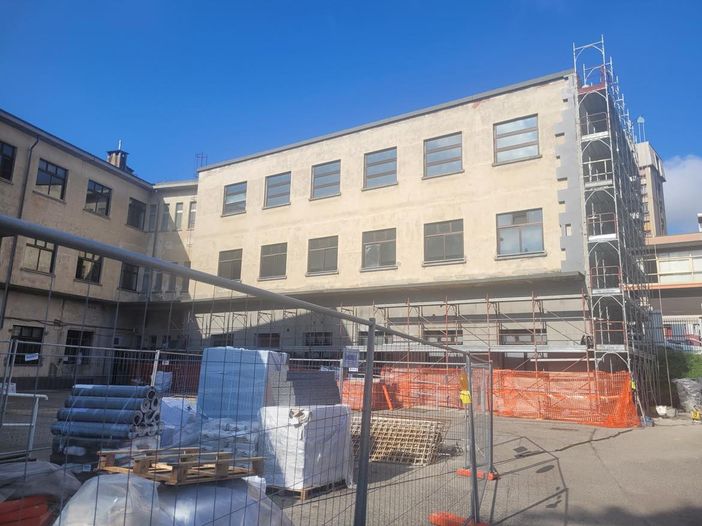 Proseguono i lavori di efficientamento energetico al distaccamento Iti Omar di Novara Proseguono i lavori di efficientamento energetico al distaccamento Iti Omar di Novara