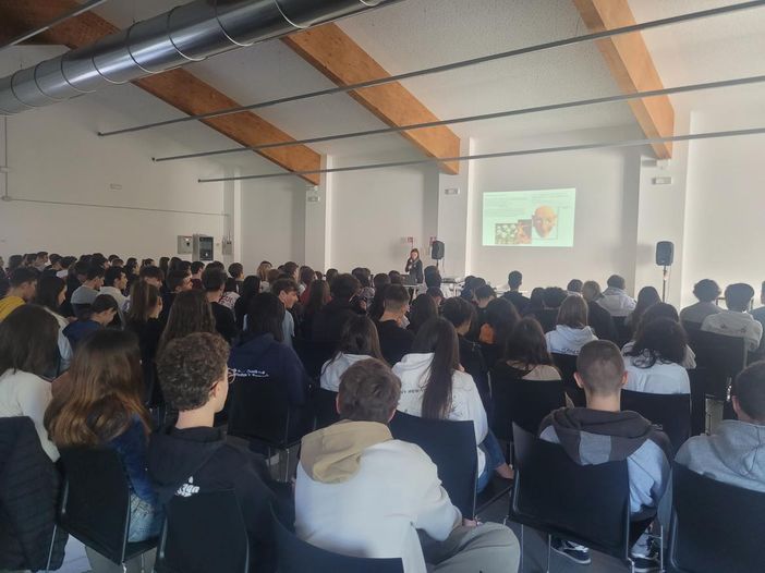 Esplorando l'antropocene chimico: le sfide della modernità Esplorando l'antropocene chimico: le sfide della modernità