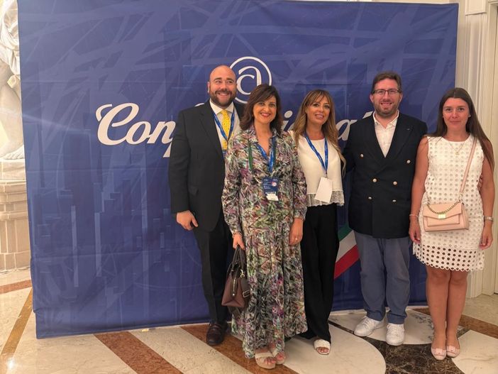 Impresa, territorio e “Intelligenza Artigiana”: la Provincia di Novara all’assemblea di Confartigianato a Stresa Impresa, territorio e “Intelligenza Artigiana”: la Provincia di Novara all’assemblea di Confartigianato a Stresa