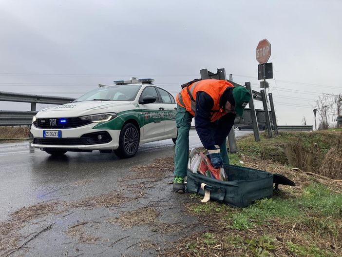 Abbandono rifiuti a Novara, quattro sanzionati grazie ai controlli della Polizia Locale Abbandono rifiuti a Novara, quattro sanzionati grazie ai controlli della Polizia Locale