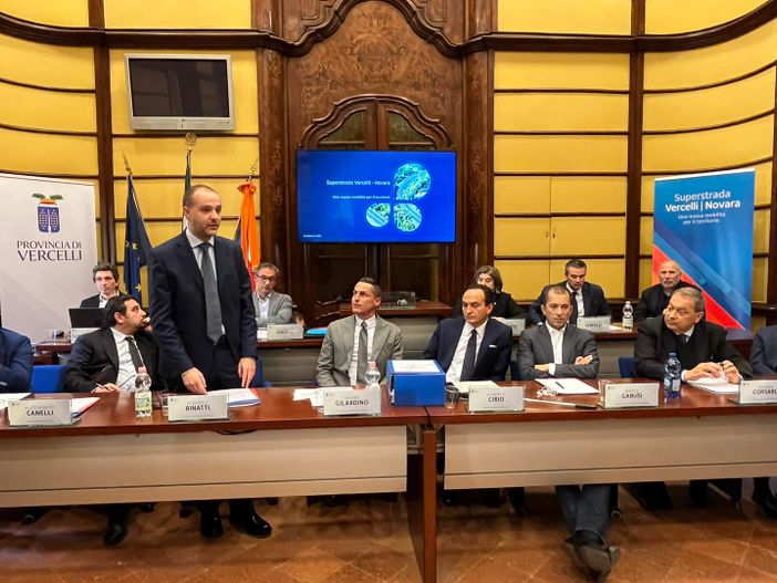 Presentato il progetto per la nuova strada extraurbana di collegamento tra Novara e Vercelli  