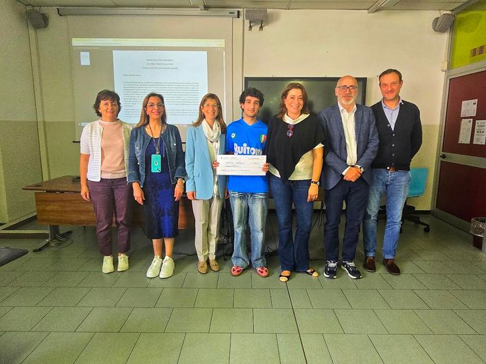 Mattia Coppola vince la prima borsa di studio “Franco Malvezzi” al Liceo Antonelli di Novara