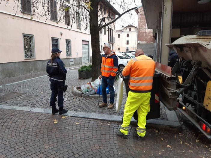 Tolleranza zero contro l’inciviltà, controlli a Galliate:  tre cittadini identificati per abbandono di rifiuti