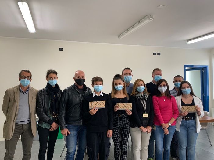 Assegnate le borse di studio per i figli dei dipendenti Assa