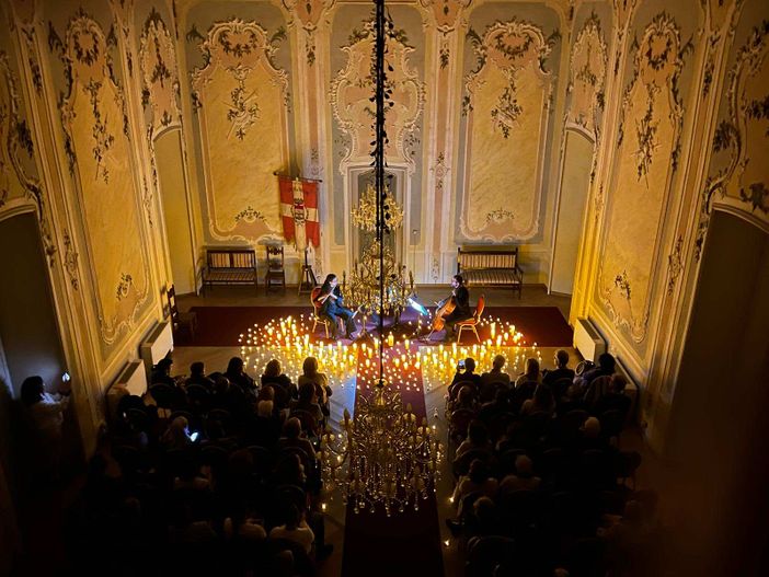 Grande successo per "Candlelight a Villa Cicogna" Grande successo per "Candlelight a Villa Cicogna"