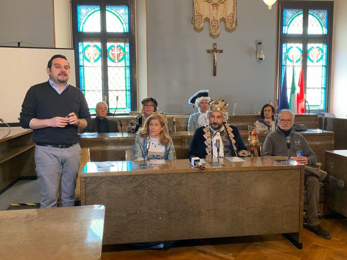 E' tempo di carnevale, regna Re Biscottino E' tempo di carnevale, regna Re Biscottino