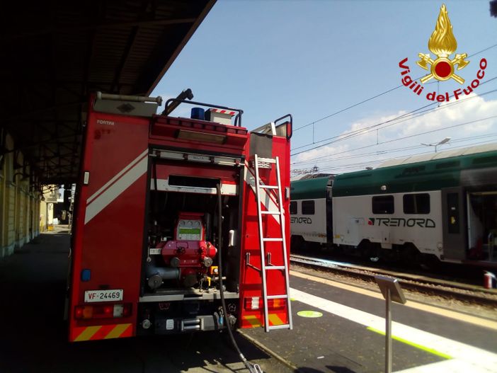 Principio di incendio questa mattina su un treno in stazione Principio di incendio questa mattina su un treno in stazione