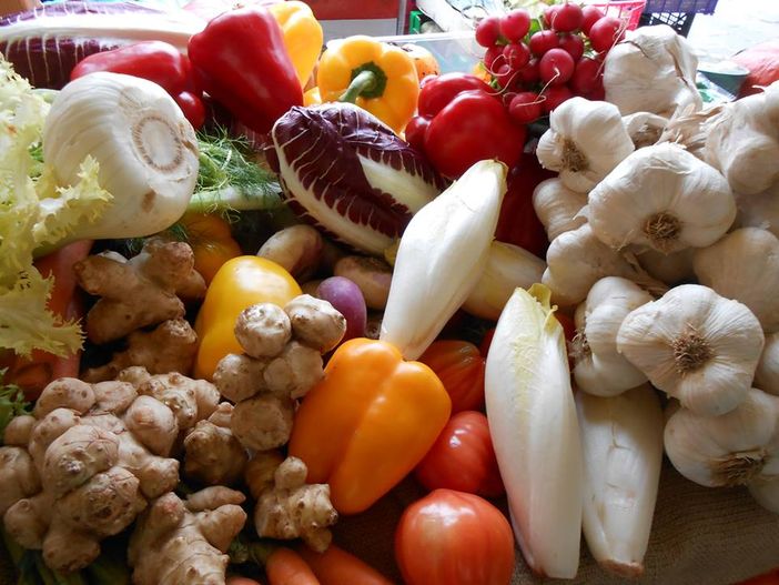 Il Bagna Cauda Day 'sposa' il Mercato contadino Campagna Amica Il Bagna Cauda Day 'sposa' il Mercato contadino Campagna Amica