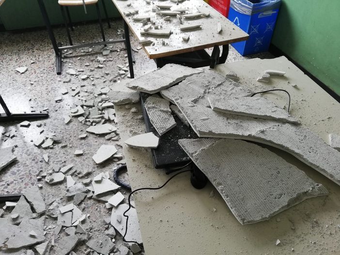 Il Pd: “Non può essere la fortuna a garantire l’incolumità di studenti e personale scolastico (e nemmeno la Dad…)” Il Pd: “Non può essere la fortuna a garantire l’incolumità di studenti e personale scolastico (e nemmeno la Dad…)”