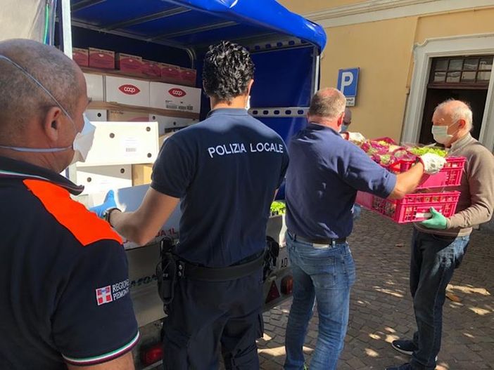 Si è conclusa con successo la distribuzione  dei Buoni spesa del Comune di Trecate Si è conclusa con successo la distribuzione  dei Buoni spesa del Comune di Trecate