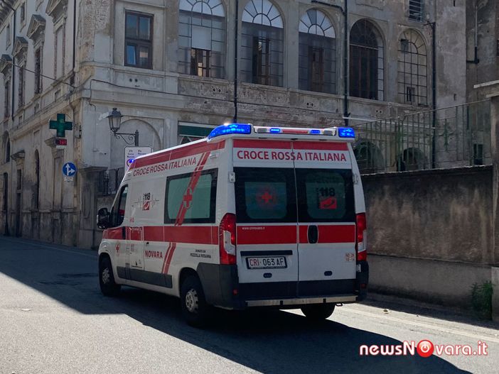 Muore in autostrada accanto al figlio al volante