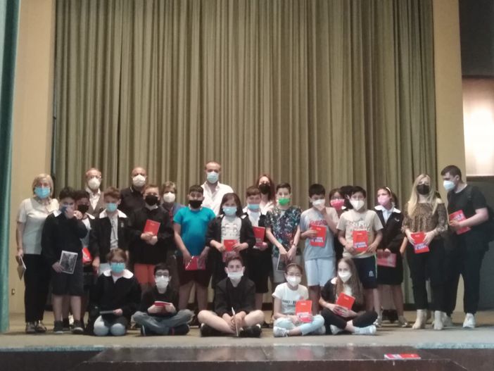 Gli alunni di Trecate hanno visitato il Municipio Gli alunni di Trecate hanno visitato il Municipio