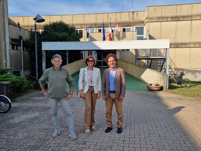 Nuovo anno scolastico: l'amministrazione di cameri dà il benvenuto agli studenti Nuovo anno scolastico: l'amministrazione di cameri dà il benvenuto agli studenti