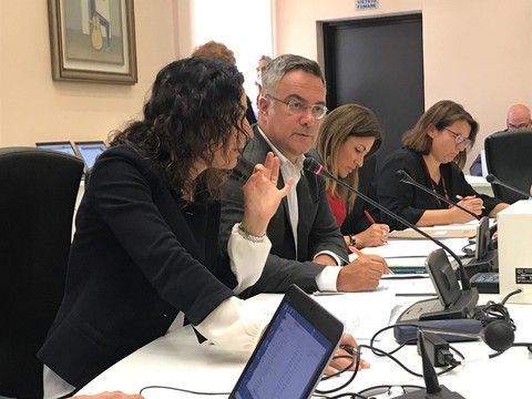 “Allontanamento zero”, dopo le polemiche innescate dalle parole dell'assessore Caucino, a marzo partirà un tavolo di confronto “Allontanamento zero”, dopo le polemiche innescate dalle parole dell'assessore Caucino, a marzo partirà un tavolo di confronto