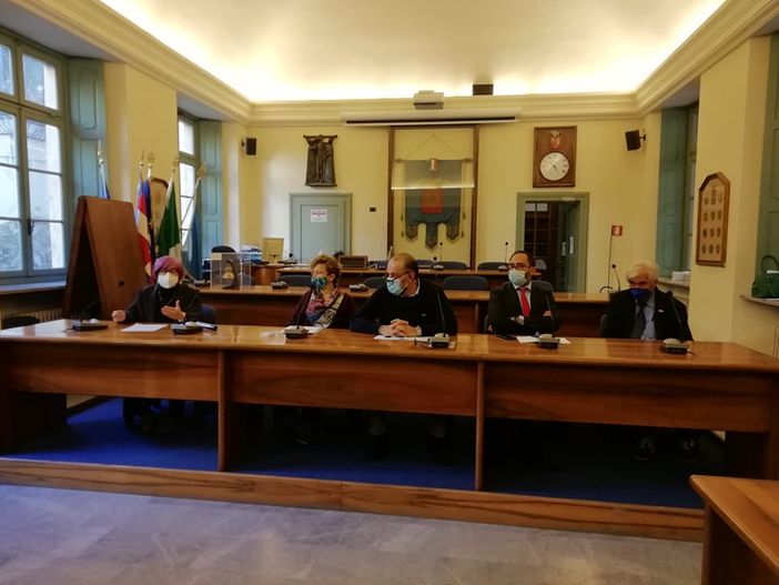 La Provincia prosegue nell’impegno per l’inclusione scolastica con un nuovo corso per insegnanti La Provincia prosegue nell’impegno per l’inclusione scolastica con un nuovo corso per insegnanti