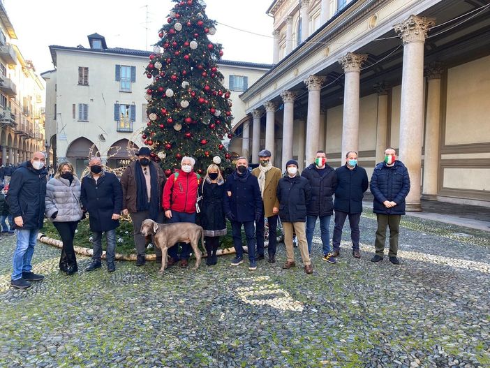 Sabato pomeriggio Fratelli d’Italia scende in piazza per il piccolo commercio e le aziende italiane