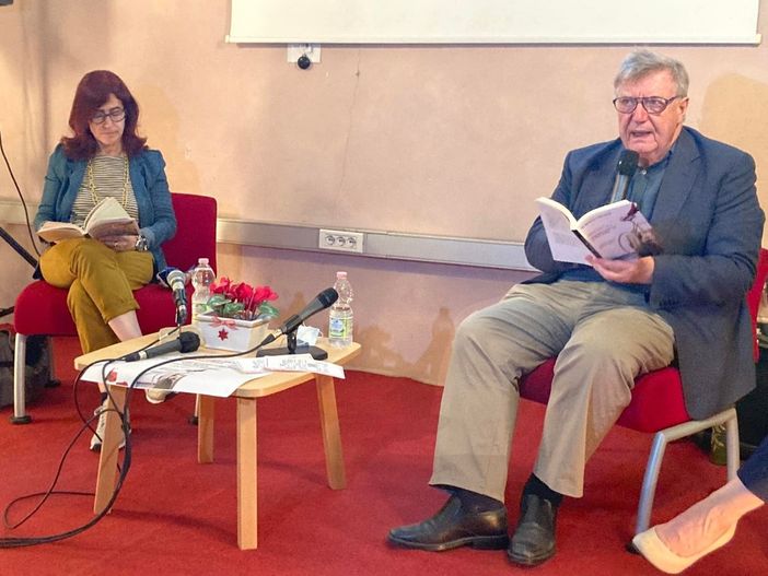 Presentato a Cameri “Gino Bartali . Una bici contro il fascismo“ Presentato a Cameri “Gino Bartali . Una bici contro il fascismo“