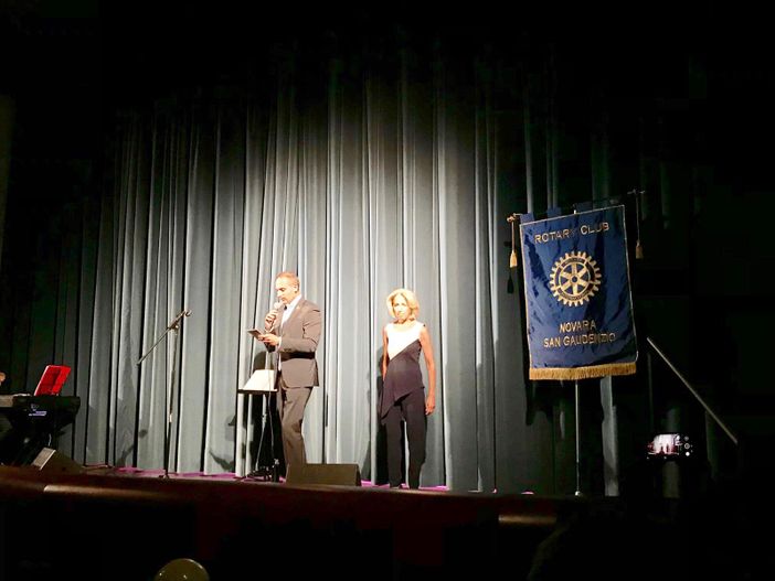 Grande successo per l'iniziativa benefica “Diamo luce ai sogni” promossa dal Rotary Club Novara San Gaudenzio in occasione del 5° anniversario di fondazione: raccolti 10.000 euro Grande successo per l'iniziativa benefica “Diamo luce ai sogni” promossa dal Rotary Club Novara San Gaudenzio in occasione del 5° anniversario di fondazione: raccolti 10.000 euro